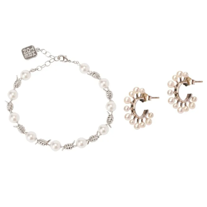 THORNE DYNASTY Forbidden Truths Bracelet Juliet is the Sun Huggies Bundle Bracelets